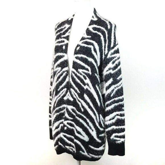 Susina Zebra Print Eyelash Open Front Cardigan Sweater - Picture 4 of 9